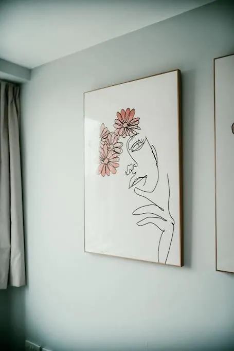 Urban Elegance: Luxury; Sleeps 6 Apartment Belfast