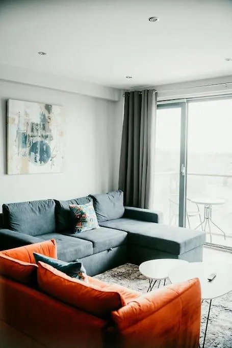 kontakty Urban Elegance: Luxury; Sleeps 6